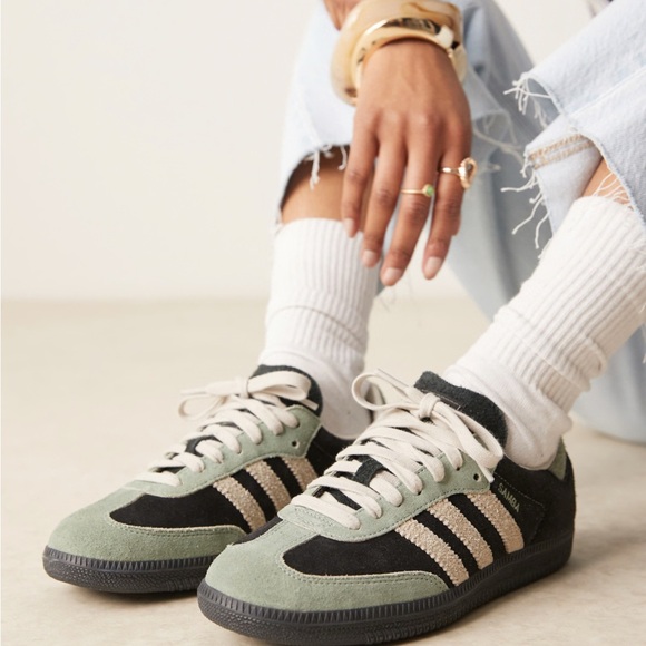 Adidas Samba Sneakers - Picture 2 of 10